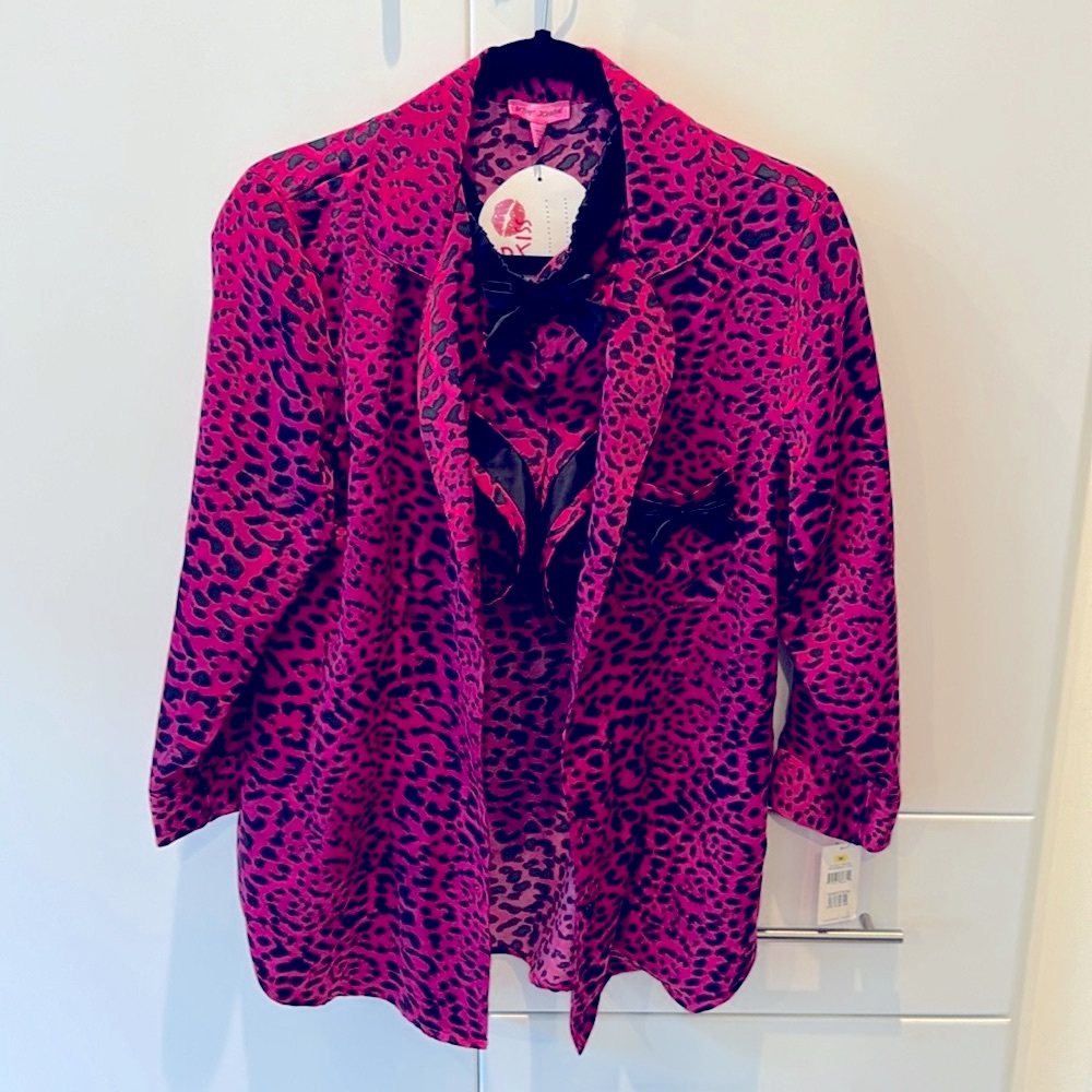 Betsy Johnson NWT HOT PINK LEOPARD Satin Loungewear Short Set M